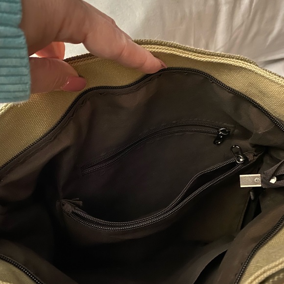 Handbag - Picture 2 of 7